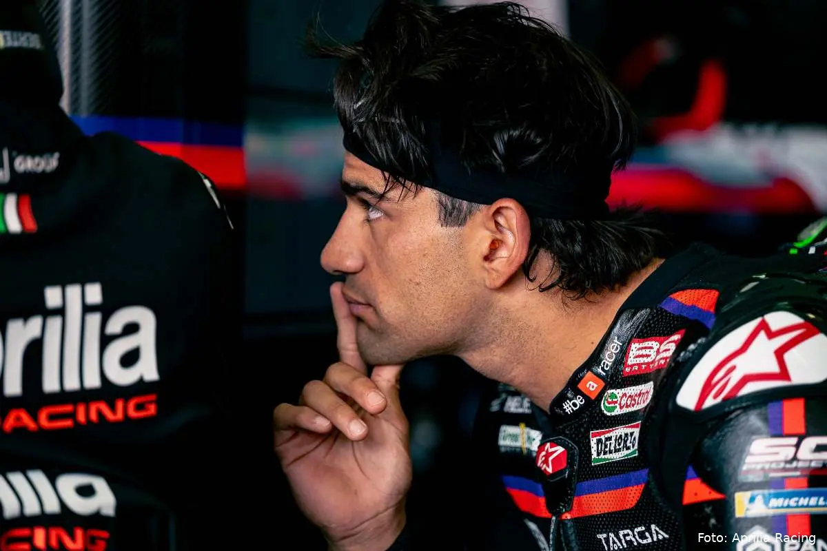 Jorge Martin nel box Aprilia MotoGP