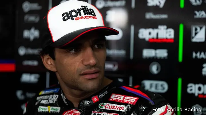 Jorge Martin pilota Aprilia MotoGP nel box del team in Indonesia