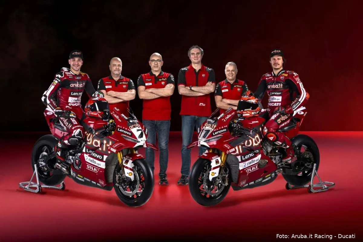 Bulega, Lecuona e il team Aruba Ducati Superbike SBK