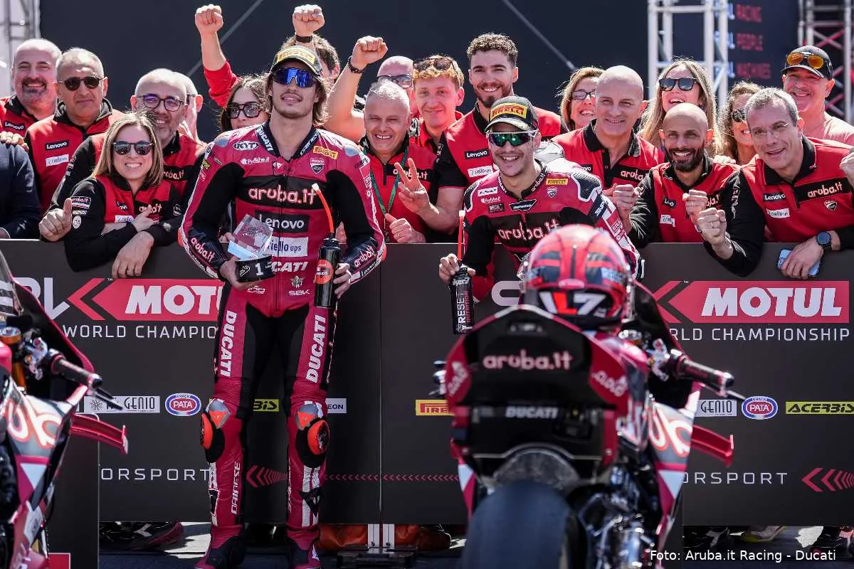 Nicolò Bulega e Iker Lecuona piloti Aruba Ducati Superbike WorldSBK a Portimao