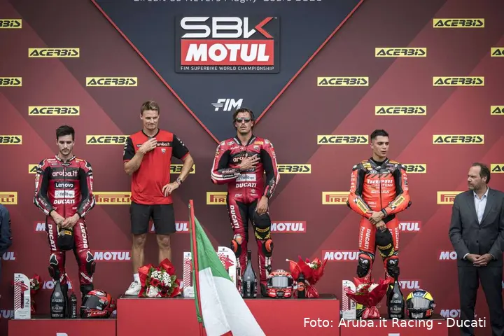 Bulega, Lecuona e Montella sul podio Superbike a Magny-Cours, round Francia 2026