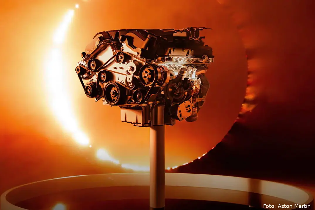 2025 aston martin v12 vanquish engine announcement 0 hero