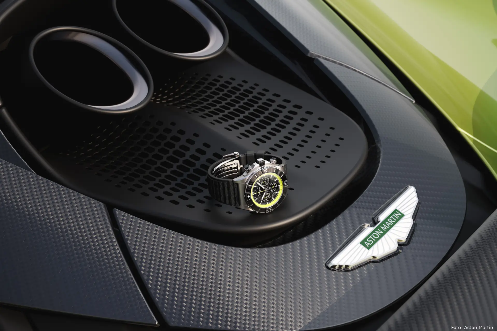 01_Breitling_Super_Chronomat_B19_44_Perpetual_Calendar_Chronograph__Aston_Martin_Valhalla_Lime_Green_RGB