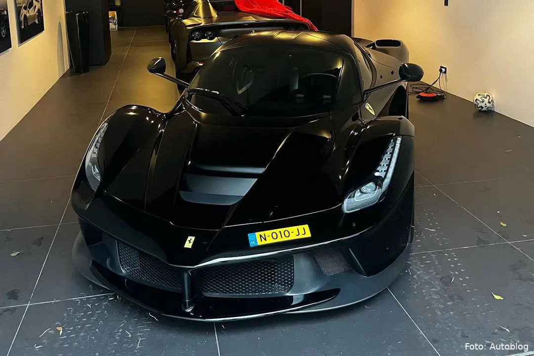 laferrari zwart nederlands kenteken 1