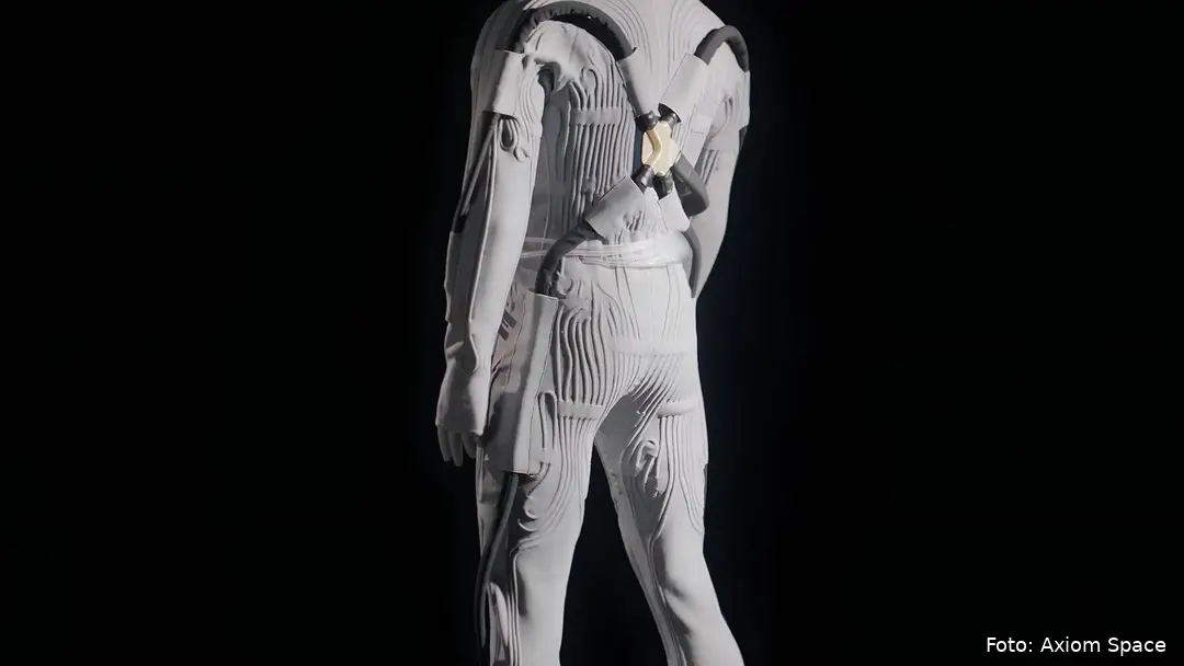 Landscape_Standard-Axiom Space_Prada_LCVG Reveal_01
