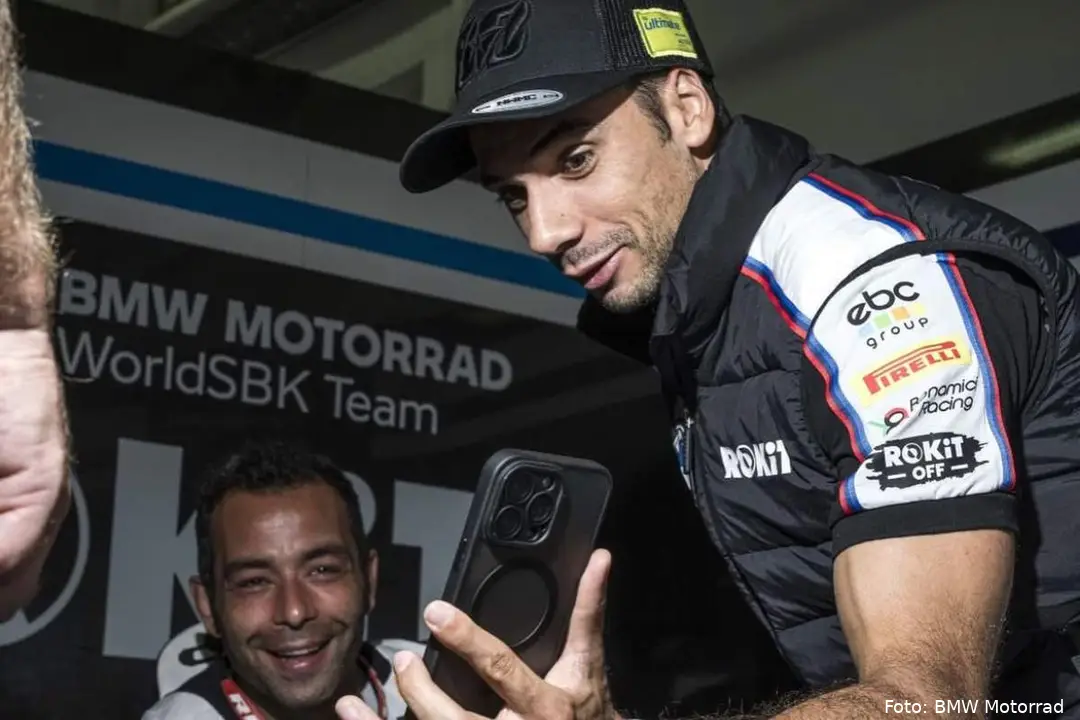Danilo Petrucci and Miguel Oliveira in the BMW Motorrad WorldSBK garage