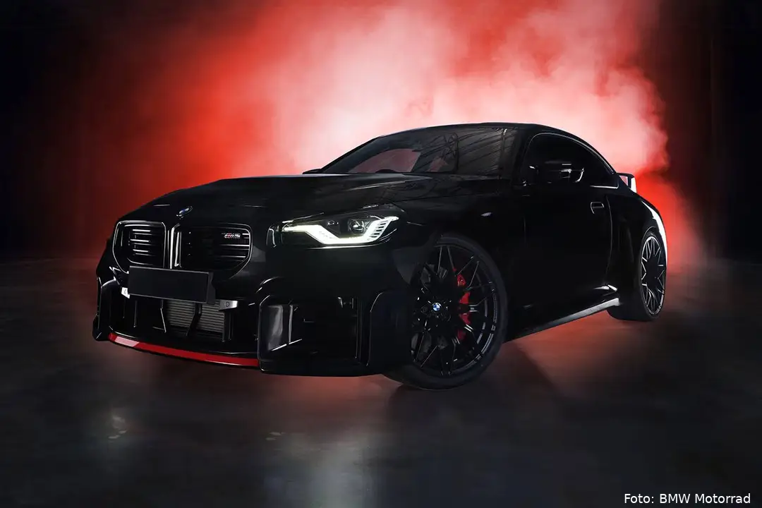 https___hypebeast.com_image_2026_04_28_bmw-m2-coupe-rr-edition-joins-s-1000-rr-duo-3