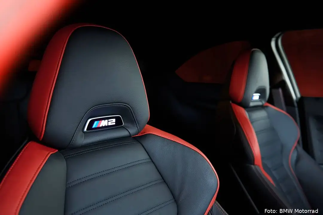 https___hypebeast.com_image_2026_04_28_bmw-m2-coupe-rr-edition-joins-s-1000-rr-duo-9