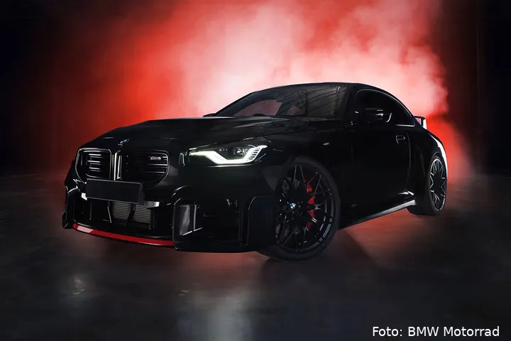 https___hypebeast.com_image_2026_04_28_bmw-m2-coupe-rr-edition-joins-s-1000-rr-duo-3