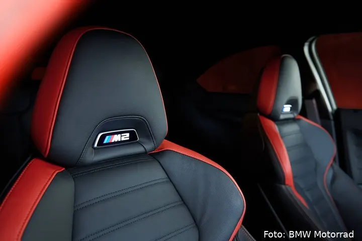 https___hypebeast.com_image_2026_04_28_bmw-m2-coupe-rr-edition-joins-s-1000-rr-duo-9