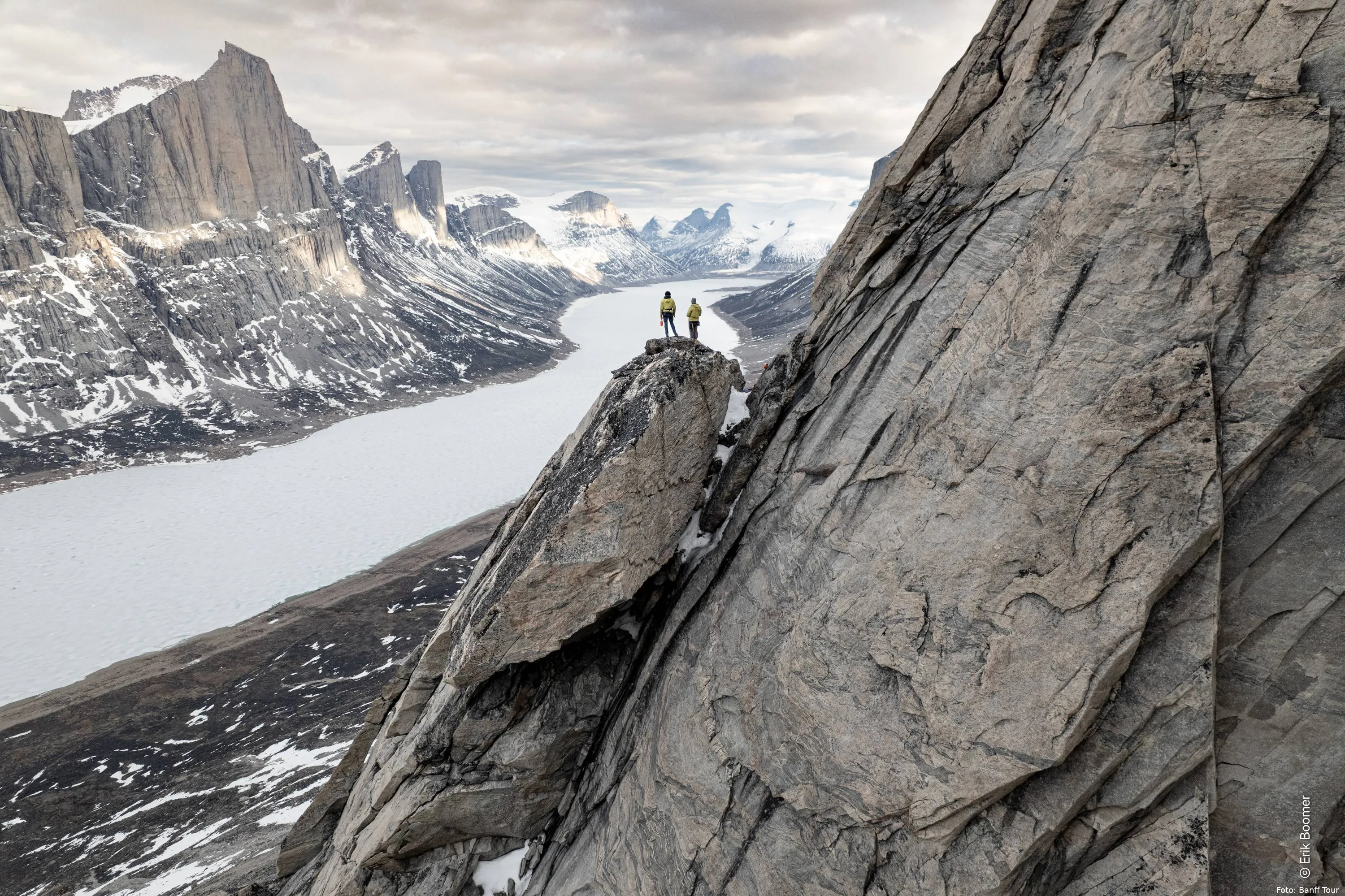 BanffTour2026_A Baffin Vacation, Love on Ice_03_©Erik Boomer