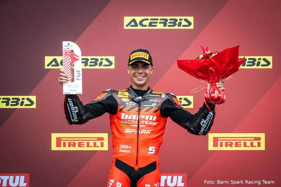 Yari Montella on the Superbike podium at Magny-Cours