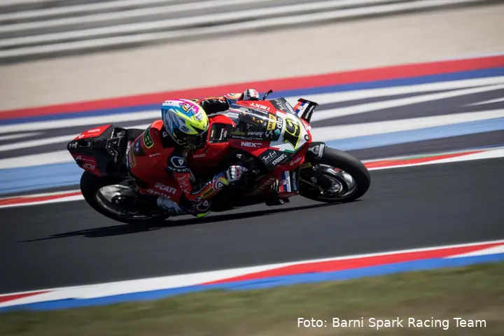 Alvaro Bautista guida la Ducati Panigale V4 R SBK a Misano