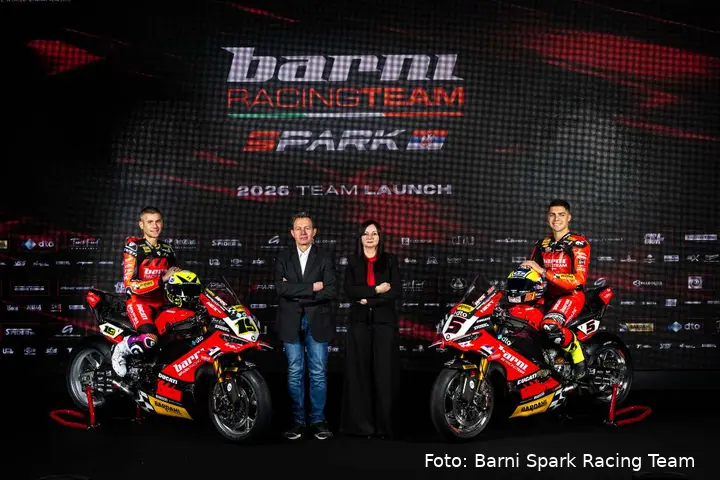 Alvaro Bautista e Yari Montella del Barni Spark Racing Team Superbike