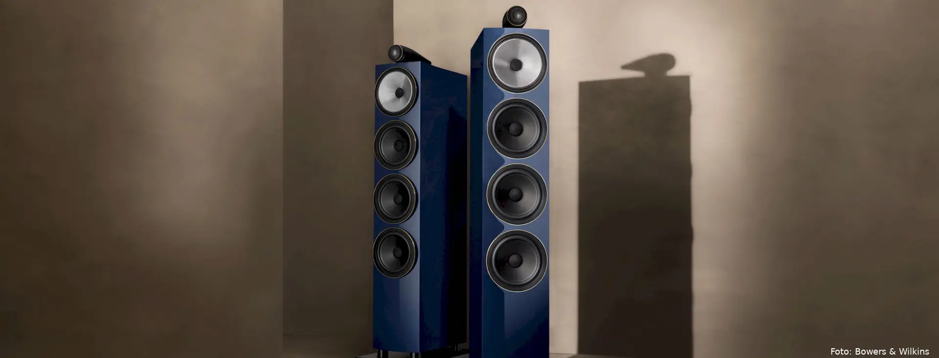 bw 702 s3 signature midnight blue metallic beauty 9 16x9 resultaat