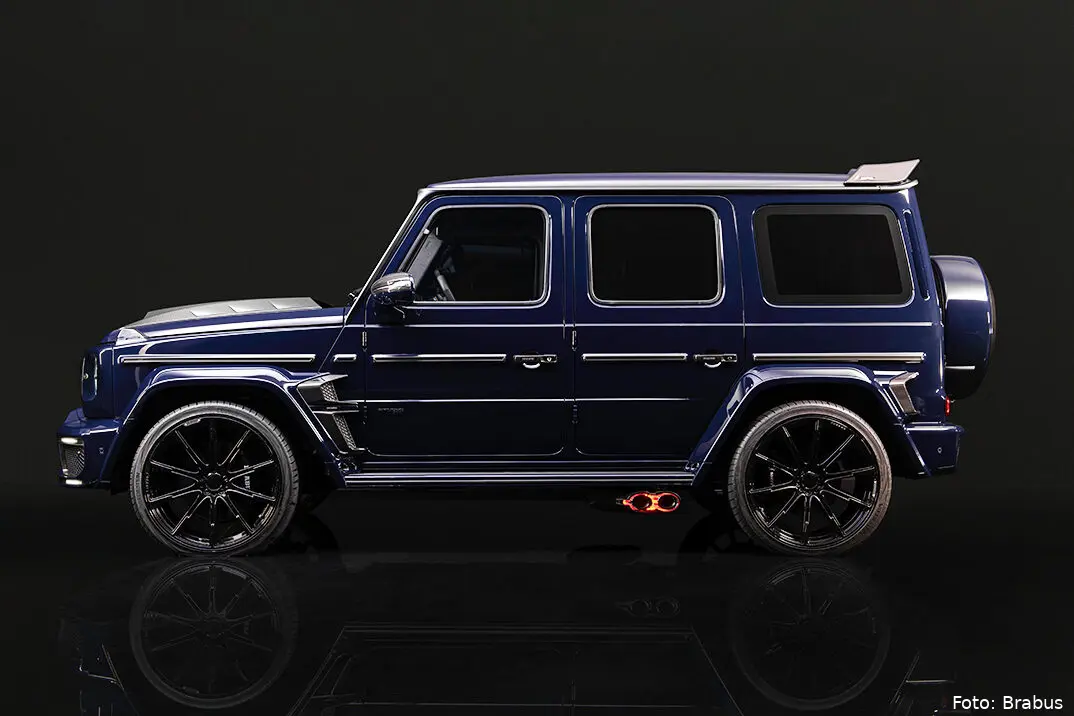 brabus 900 deep blue 0 hero 1074x716 1