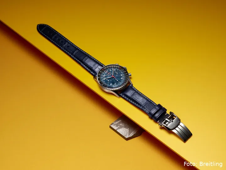 02_Navitimer B02 Chronograph 41 Cosmonaute Artemis II_Ref.AB02307A1C1P1_RGB