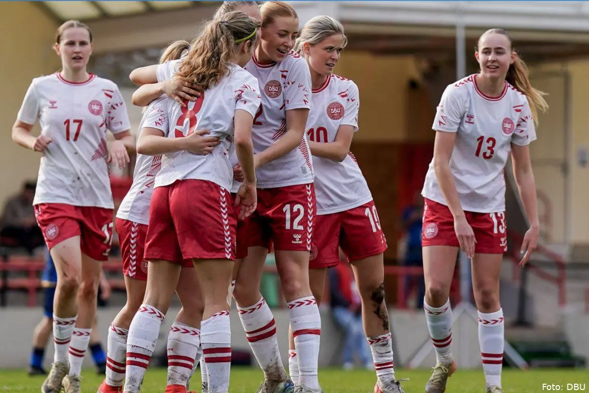 DBU pigefodbold