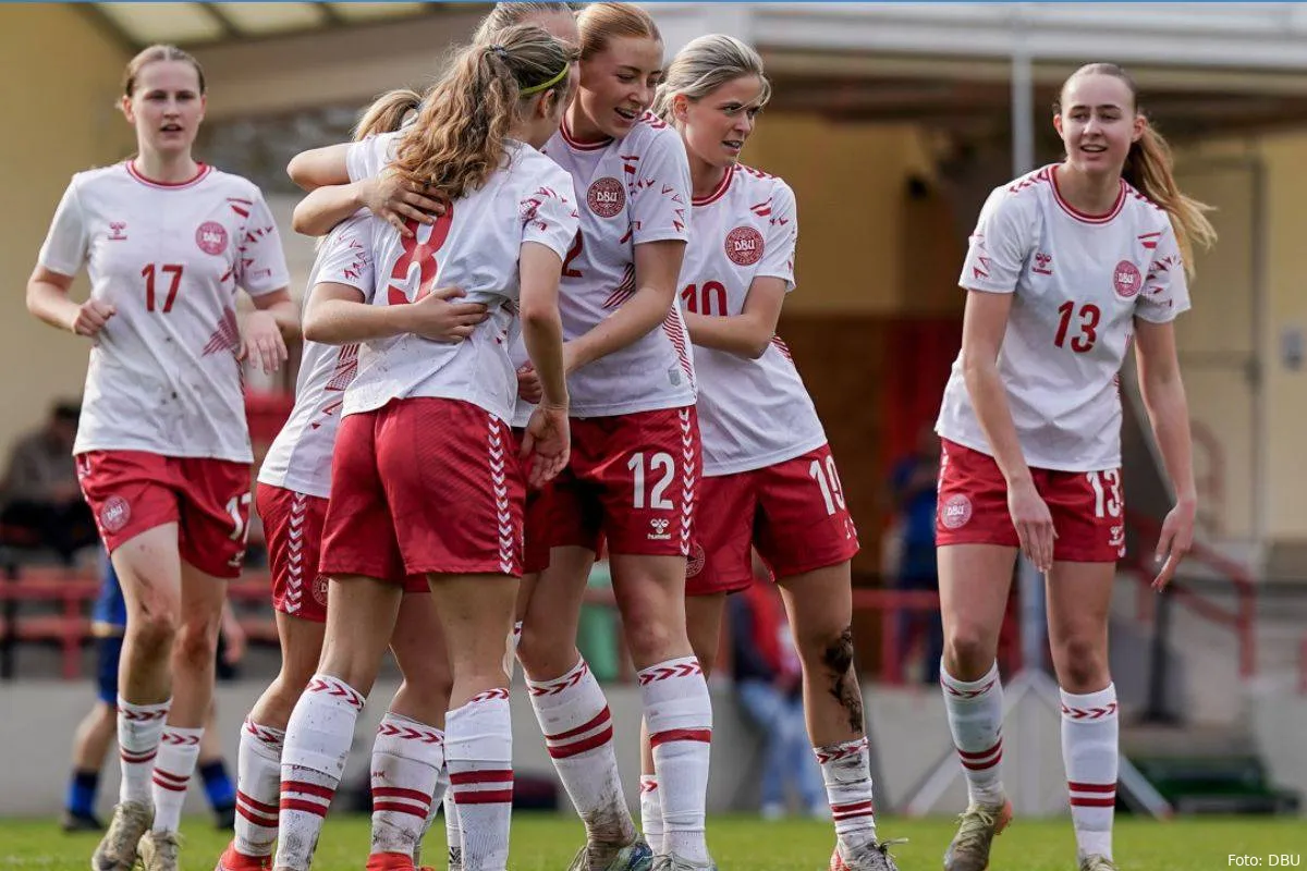 DBU pigefodbold