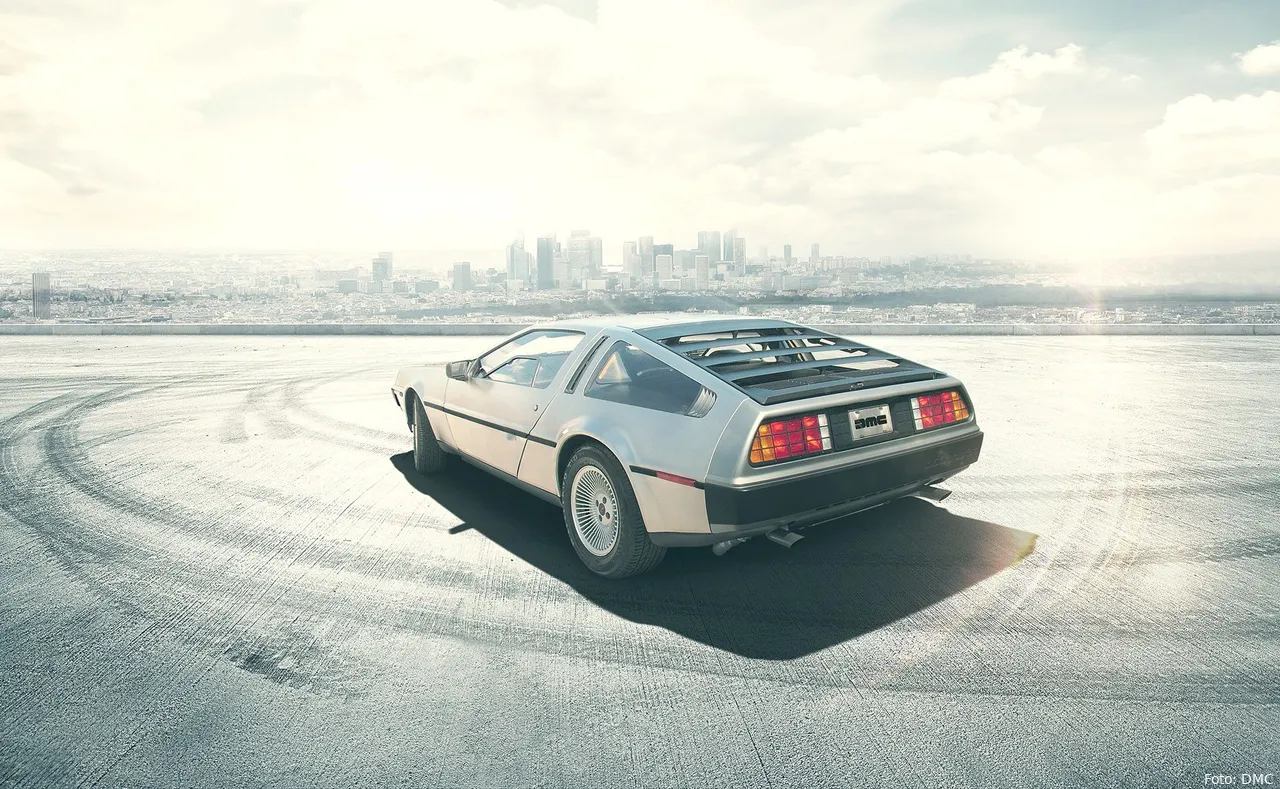 delorean 01