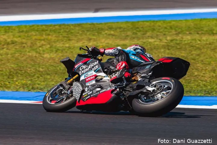 Tarran Mackenzie pilota SBK guida la Ducati a Misano