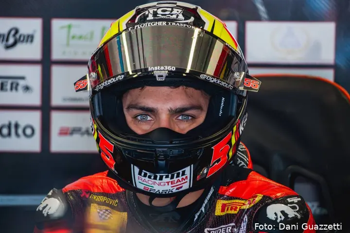 Yari Montella pilota del team Barni Spark Superbike