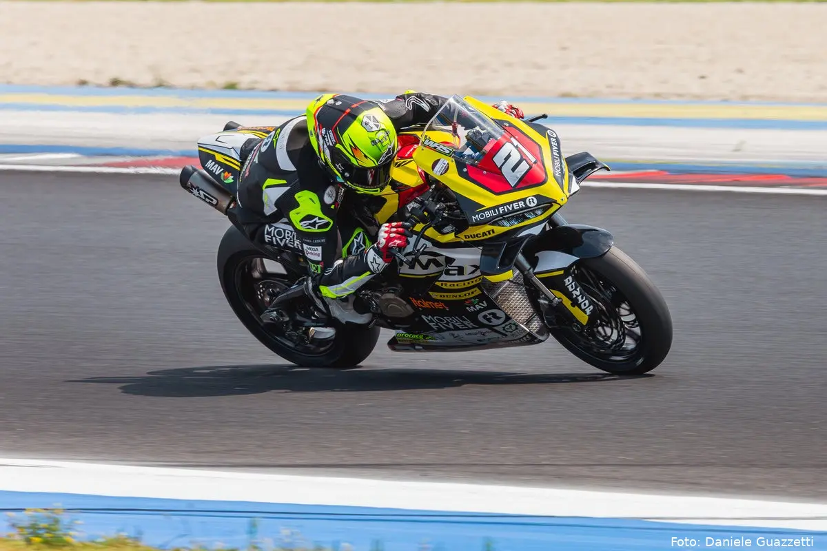 KC2A2503_result
