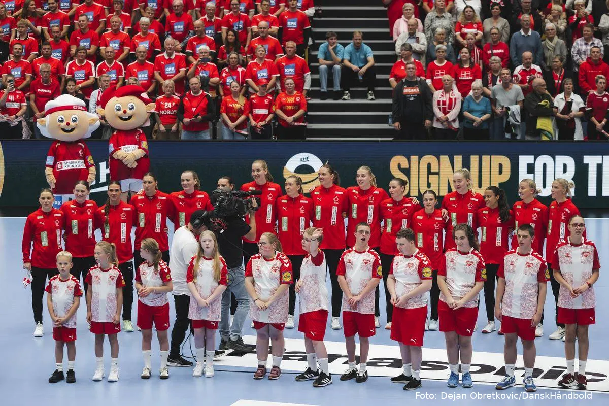 DEN-CZH 15.10.2025-5103-1200px