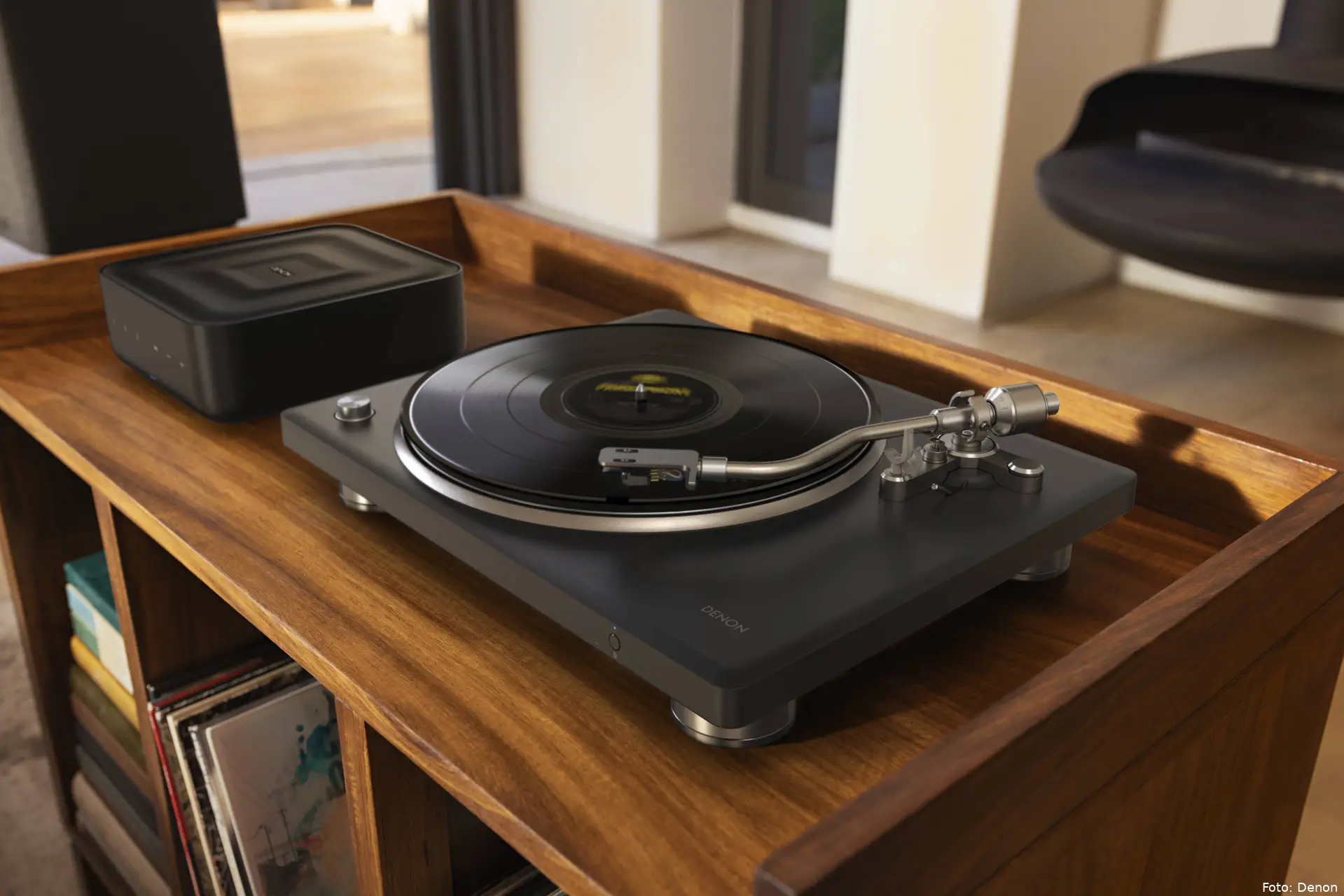 Denon DP 500BT Lifestyle 007