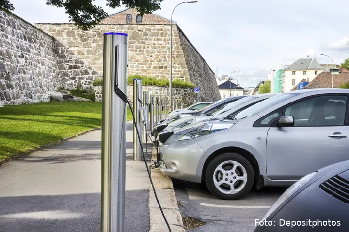 Depositphotos_28331411_XL