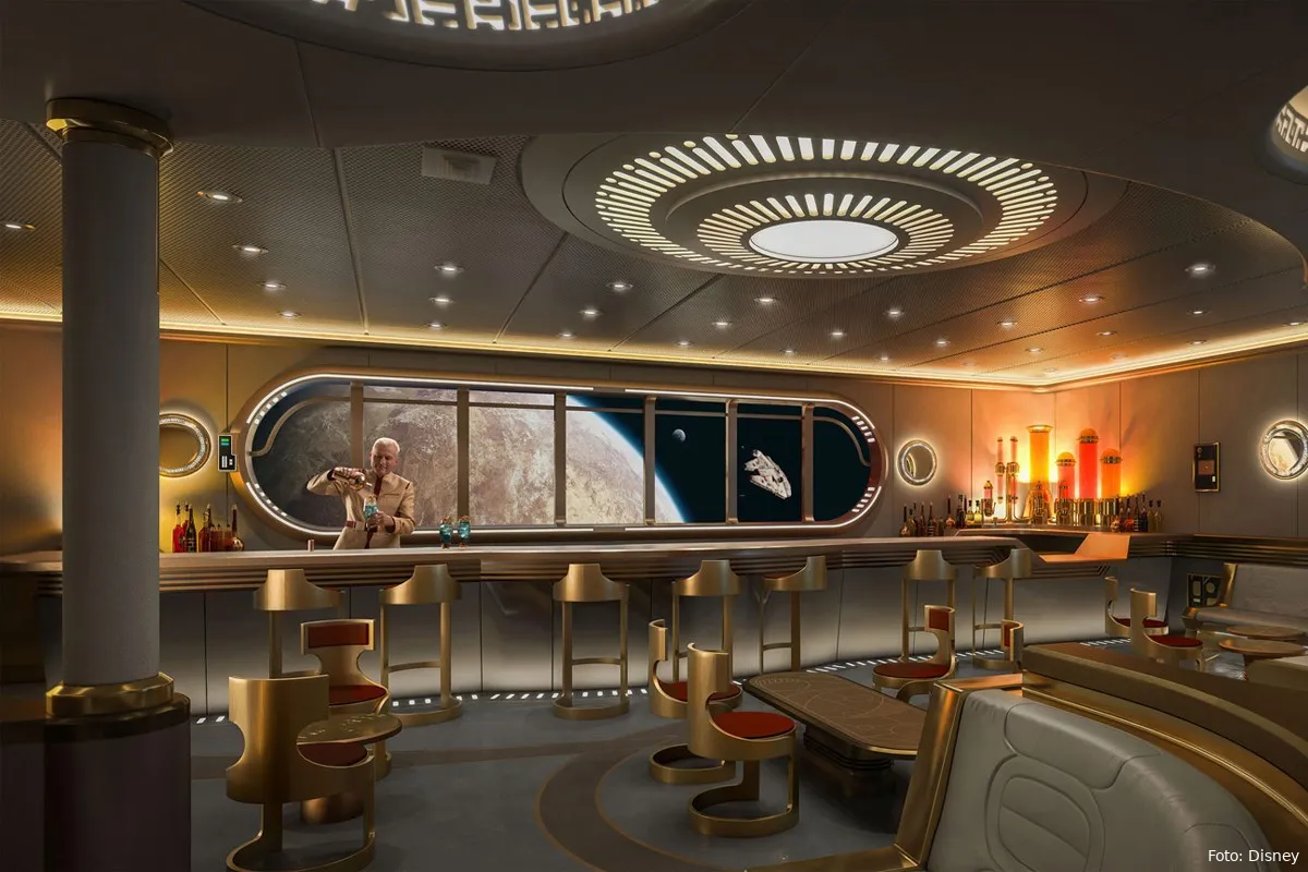 https hypebeastcom image 2022 06 disney wish cruise 5000 usd star wars cocktail 001