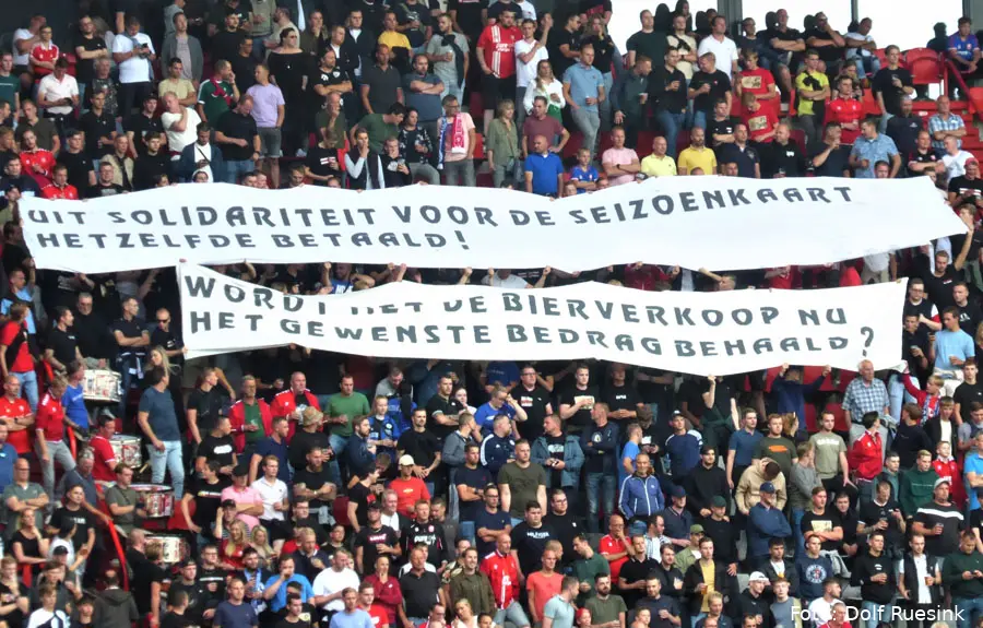 spandoek bier prijsverhoging 2022 supporters vak p