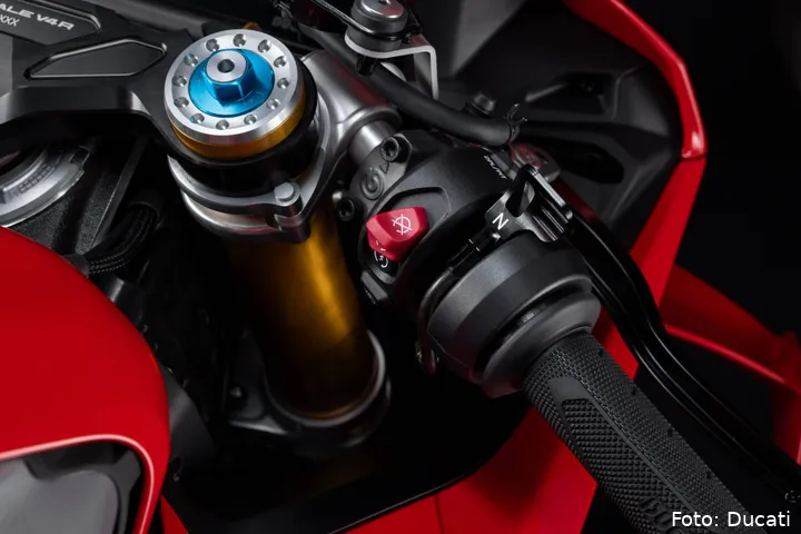 09 - MY26_PANIGALE_V4R_DETAILS _35__UC849342_High