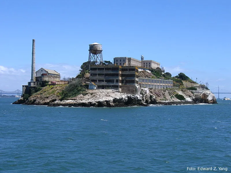 800px alcatraz island