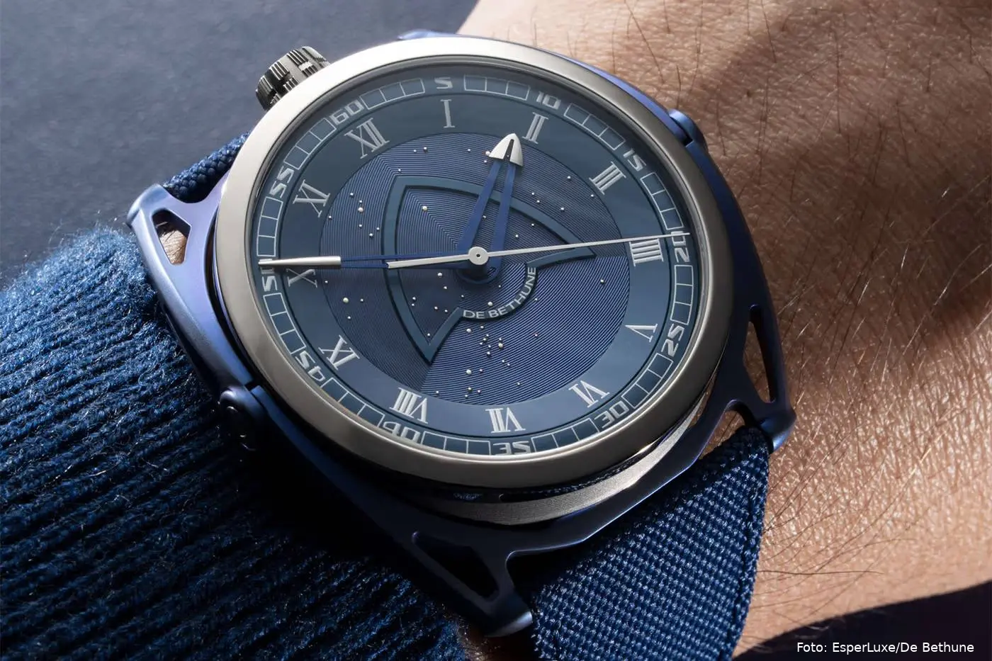 https___hypebeast.com_image_2026_05_06_esperluxe-de-bethune-db27-night-hawk-limited-edition-release-info-2