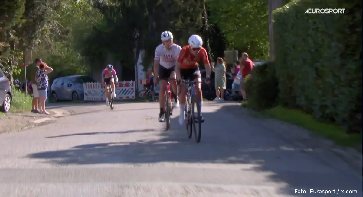 uae fan pa vejen til liege bastogne femme