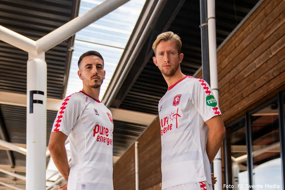 Julio Pleguezuelo Michel Vlap Derde Tenue Seizoen 2022 2023 FC Twente 1