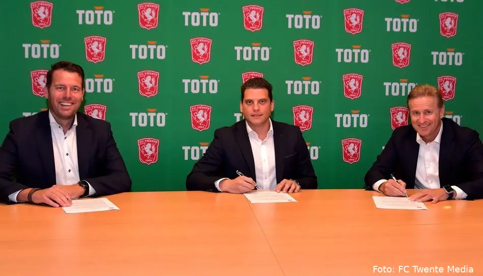 fc twente ondertekening contract toto 2020