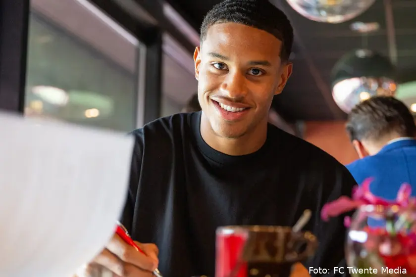 jayden oosterwolde contractverlenging september 2021