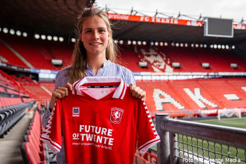 marit auee presentatie fc twente vrouwen 2022