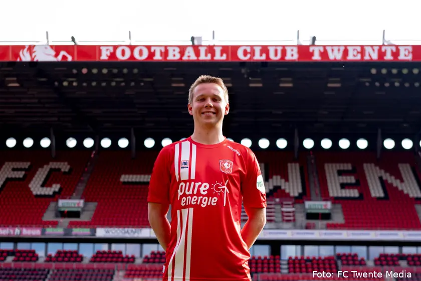 mathias kjolo fc twente shirt seizoen 2022 2023