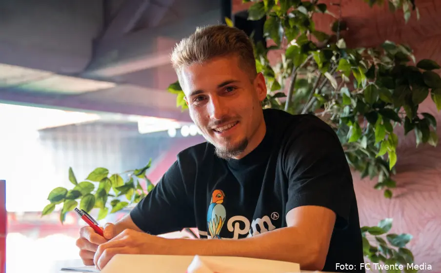 sadilek contract tekenen 2022