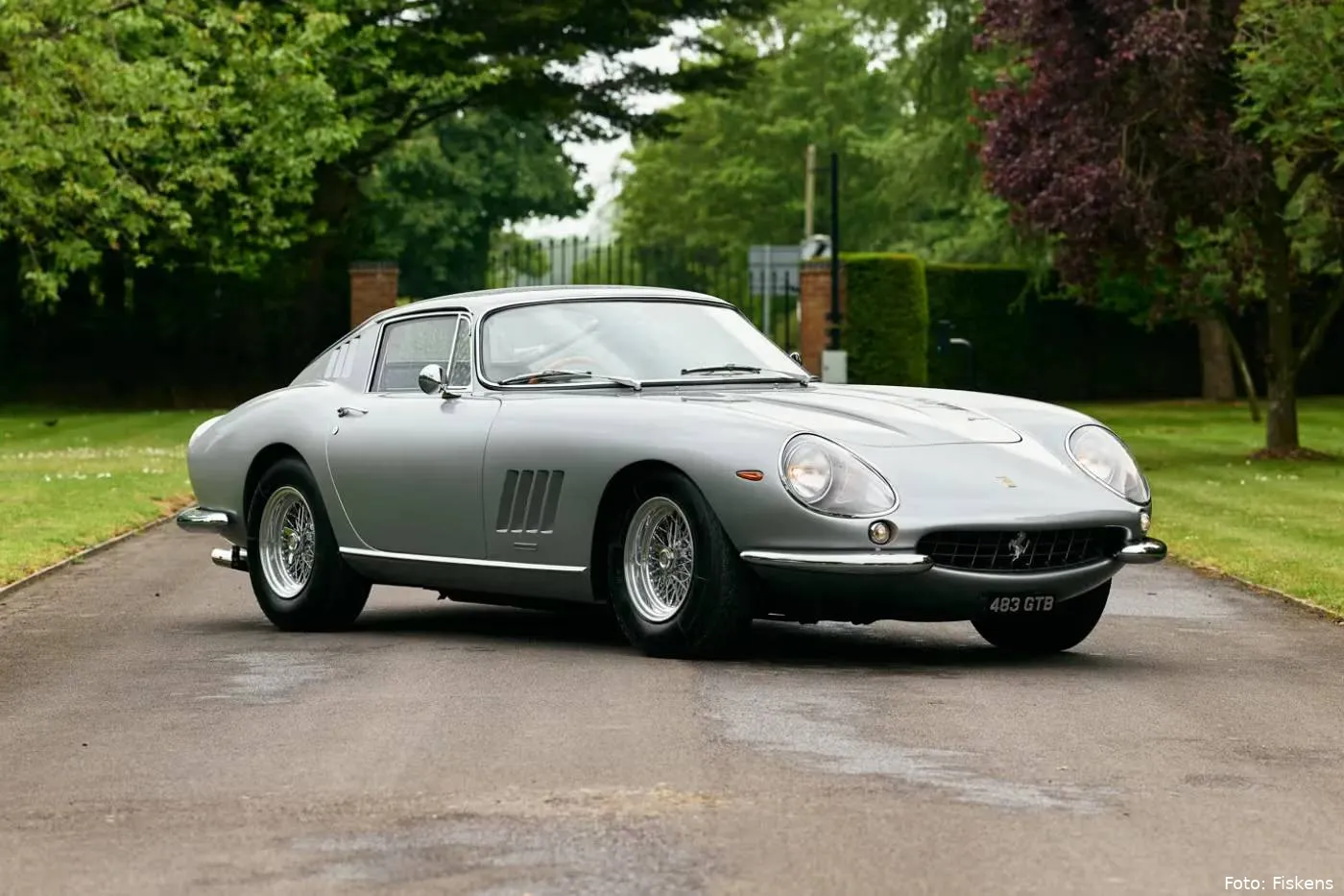 https___hypebeast.com_image_2026_06_23_ferrari-275-gtb-4-ex-eric-clapton-with-kenyan-racing-past-2 (1)