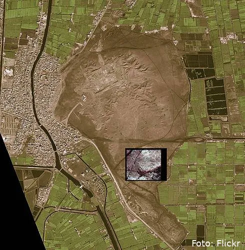 16076574468_4c1a2e4413