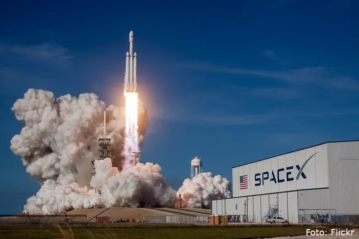 fhm spacex