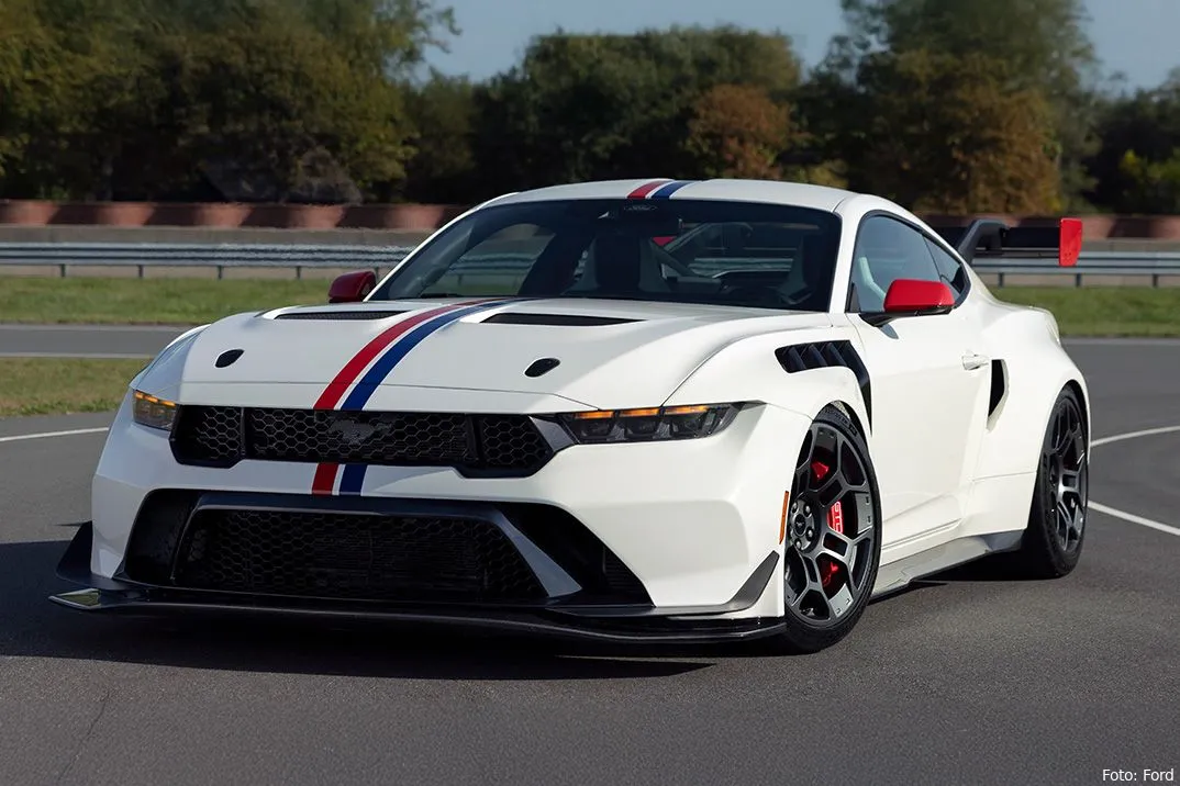 2025 ford mustang gtd spirit of america 0 hero