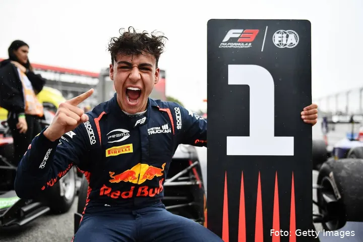 Arvid-Lindblad-red-bull