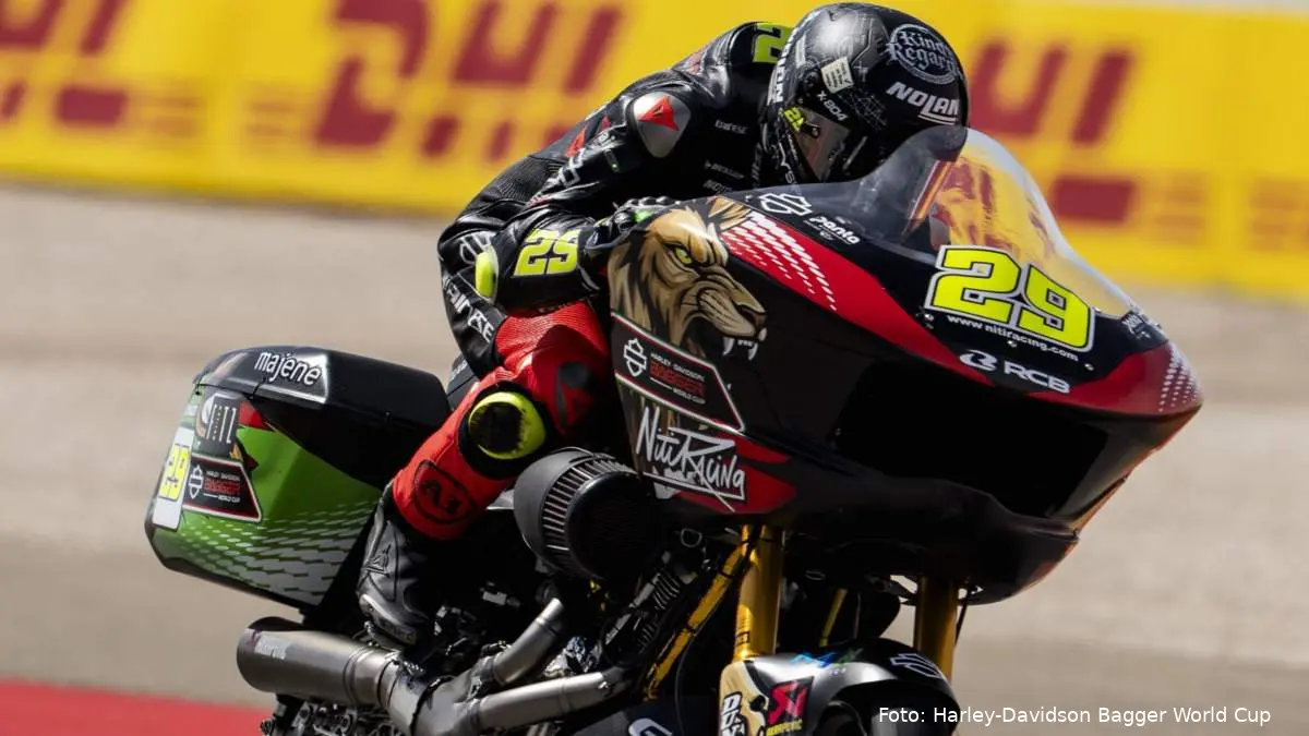Andrea Iannone guida la Harley Davidson nella Gara 1 della Bagger World Cup ad Aragon