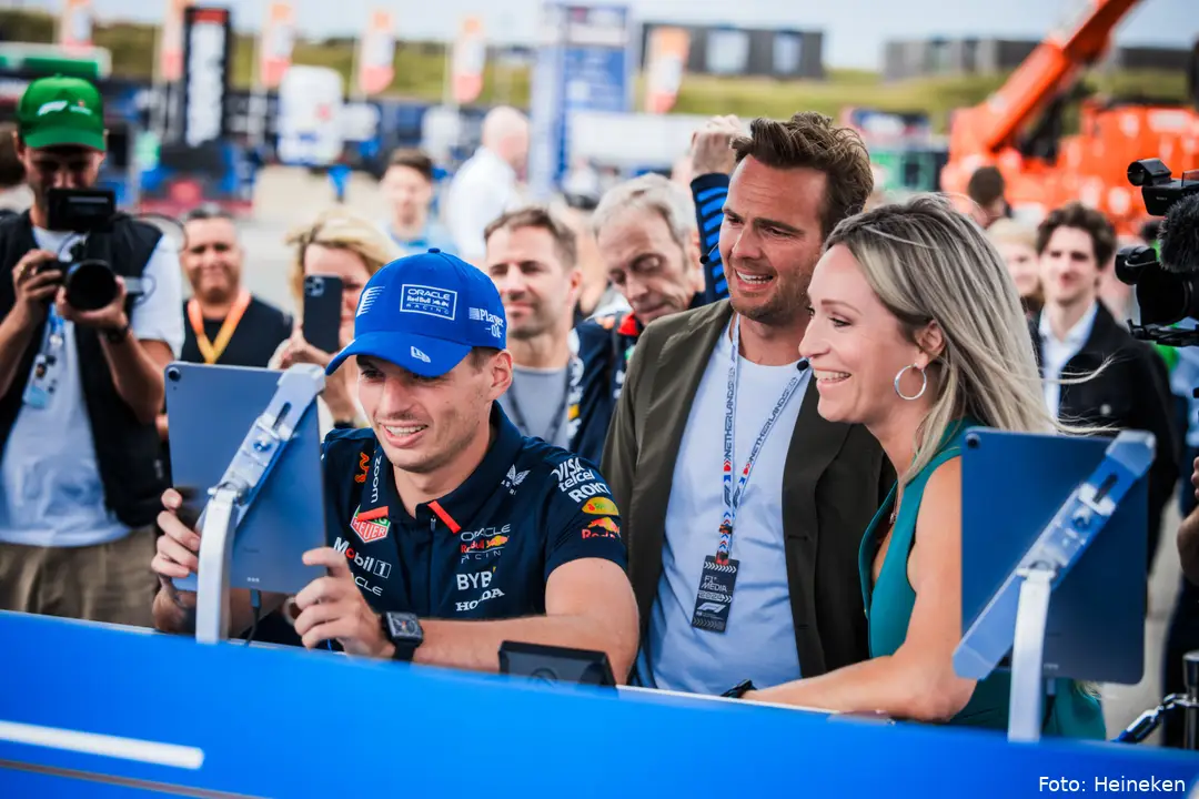 Max Verstappen trapt op Zandvoort de campagne af en zet de eerste score neer