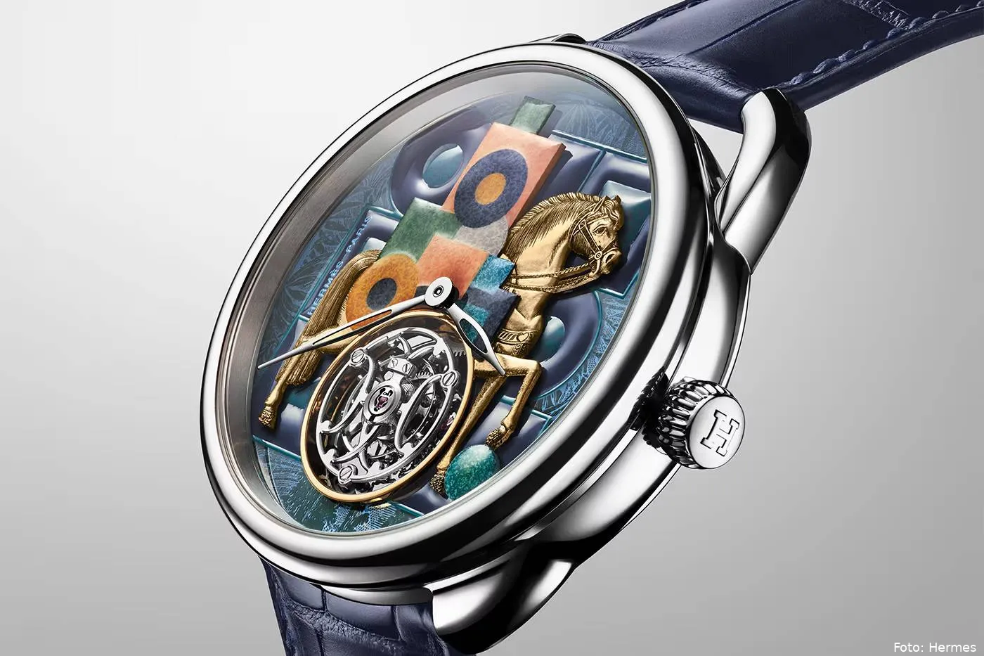 https___hypebeast.com_image_2026_06_03_hermes-horloger-arceau-cavalier-en-formes-info-1